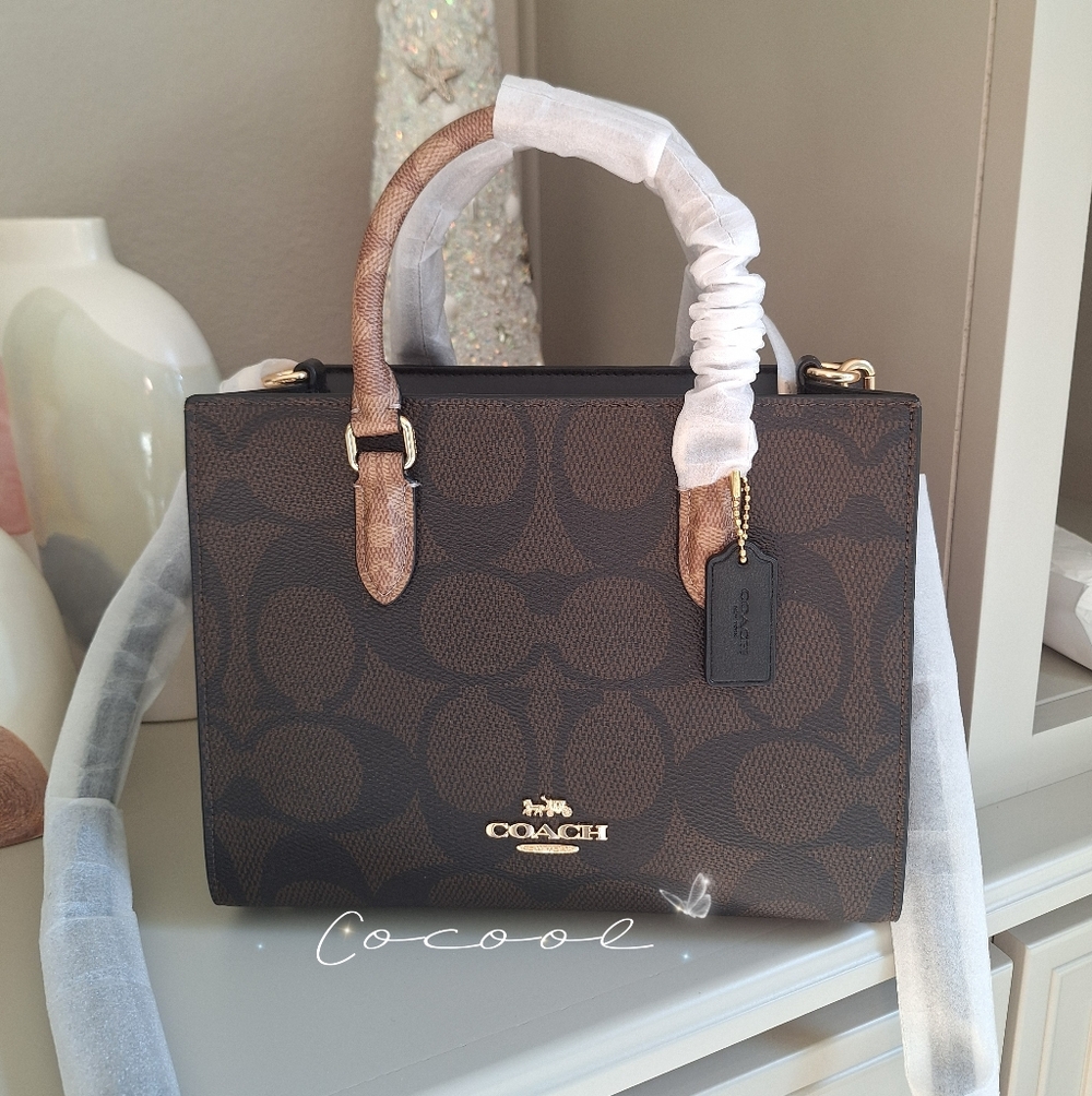 NWT!COACH MAGGIE SMALL TOTE BAG IN BLOCKED SIGNATURE CANVAS (COACH CY676) - Picture 2 of 10